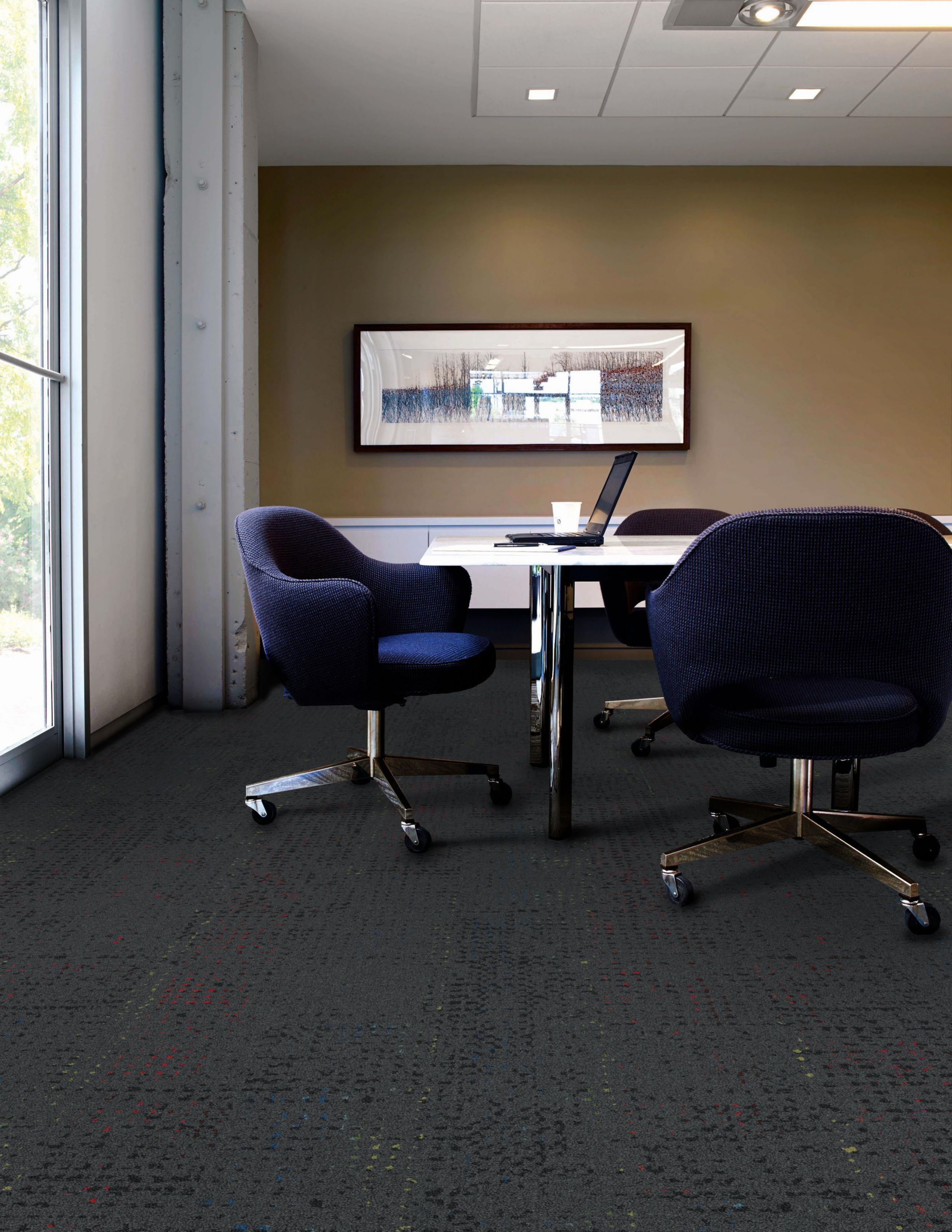 Interface Speckled plank carpet tile in private office numéro d’image 1
